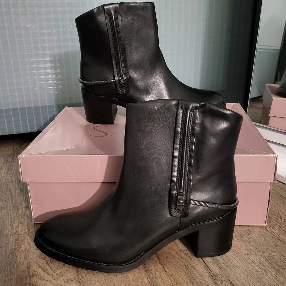 Black Ankle Boots for Women